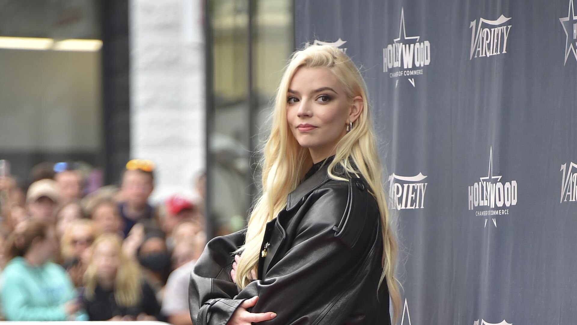 Hollywood yıldızı Anya Taylor-Joy, tatil için geldiği Türkiye’de, Antalya’nın Demre