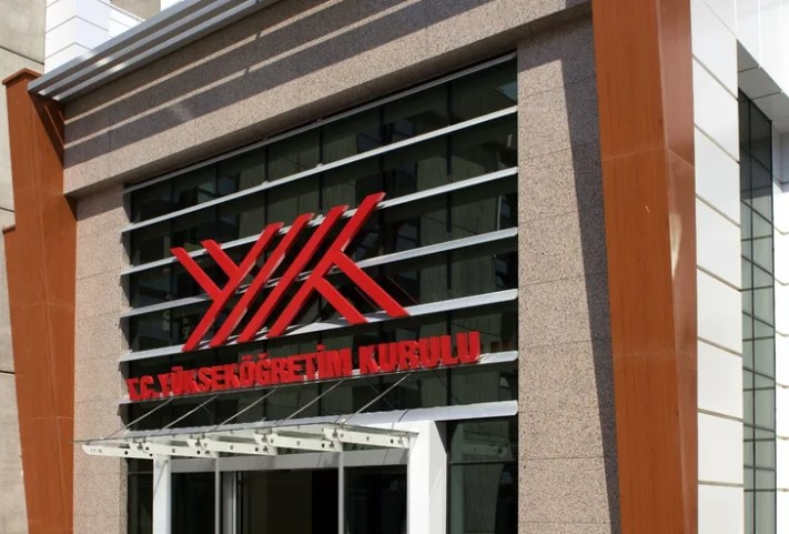 Yükseköğretim Kurulu Başkanlığı, bugünkü Resmi Gazete’de yayımlanan yönetmelik değişikliği ile