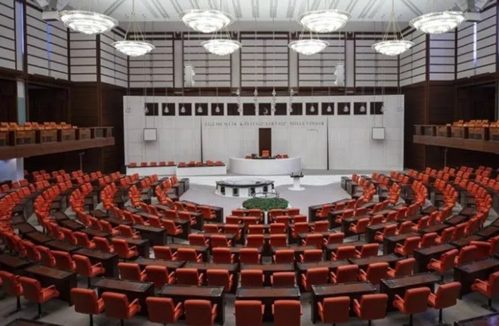 Farklı siyasi partilerden 200’den fazla eski bakan ve milletvekili, Milli