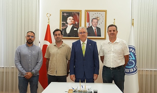 Ege Üniversitesi (EÜ) Su Ürünleri Fakültesi öğretim üyesi Prof. Dr.