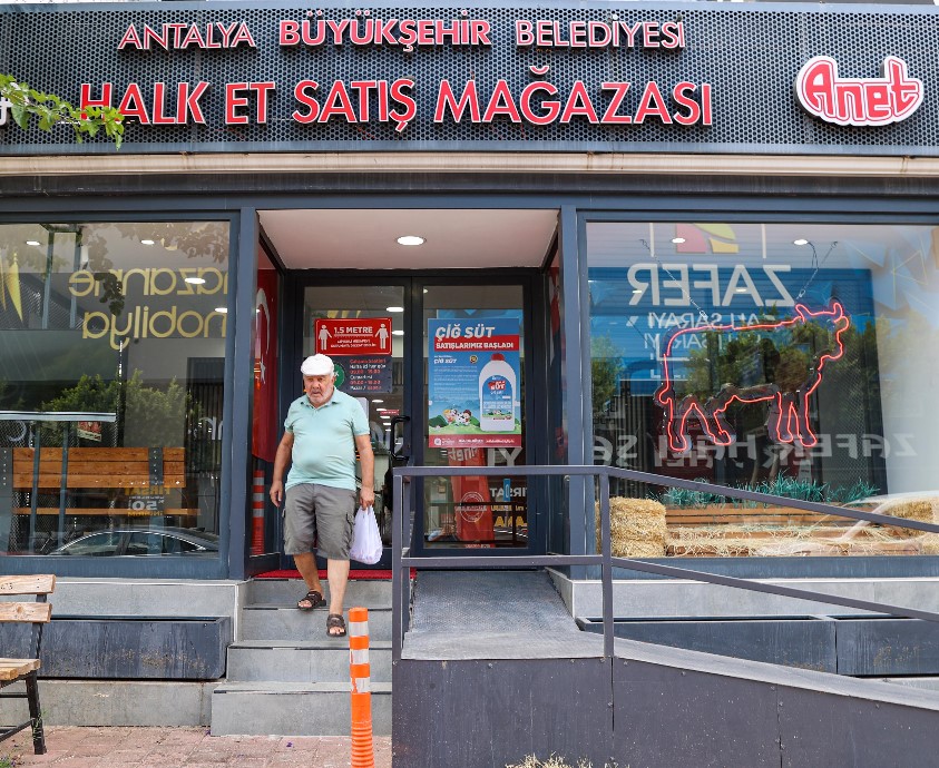 Antalya Büyükşehir Belediyesi’nin Antalyalılara kaliteli, sağlıklı ve ucuz et tüketebilmeleri