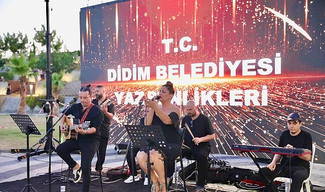 Didim Belediyesi’nin Yaz Şenlikleri kapsamında düzenlediği açık hava sinema gösterimleri,