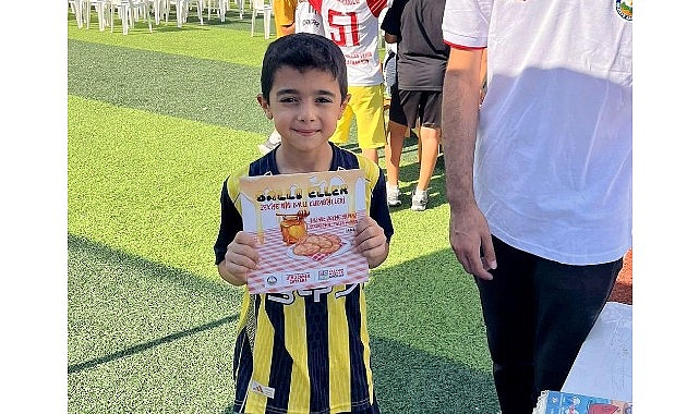 Avcılar Belediyesi yaz coşkusunu “Açık Hava Etkinlikleri” ile mahallelere taşıyor.