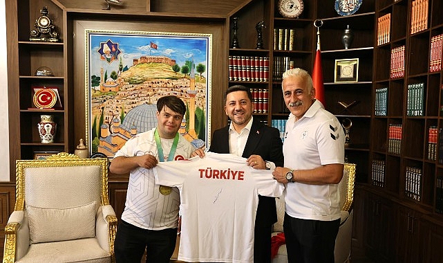 Çekya’da düzenlenen SU-DS Avrupa Şampiyonası’nda Türkiye Down Atletizm Milli Takımı