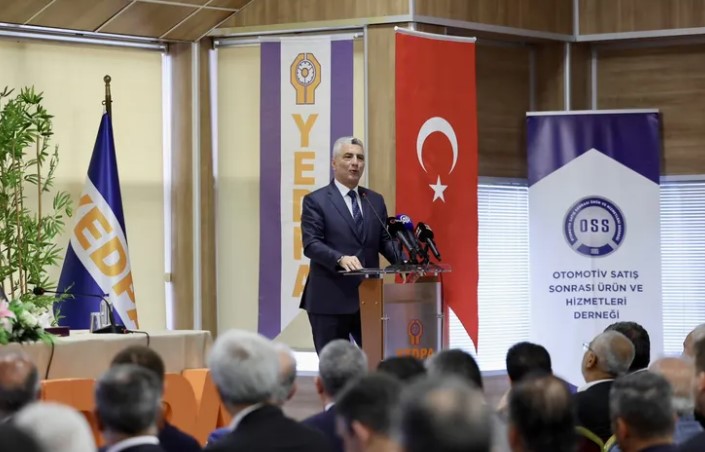 Ticaret Bakanı Ömer Bolat, Türk otomotiv endüstrisinin araç üretiminden parça
