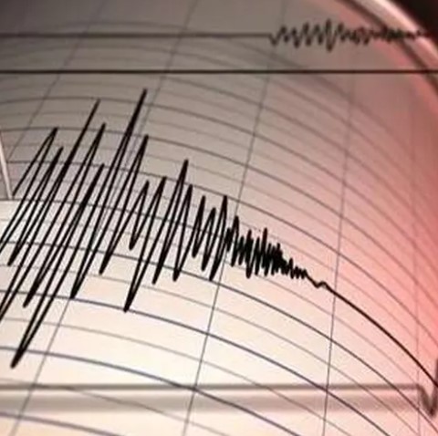 Balıkesir’in Sındırgı ilçesinde saat 11.26’da 4,2 büyüklüğünde bir deprem meydana