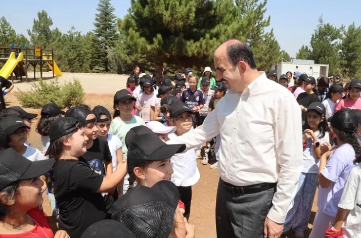 Konya Büyükşehir Belediyesi Genç KOMEK Yaz Okulu’nda uzaktan yüz yüze