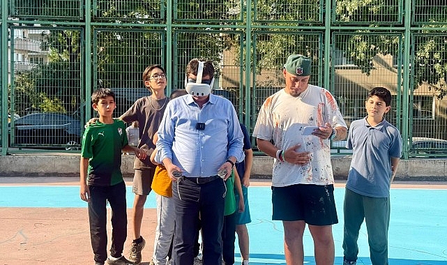 Osmangazi Belediyesi'nin ilçedeki basketbol sahalarını güzelleştirmek adına düzenlediği ‘Basketbol Sahaları