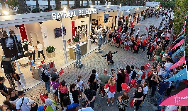Bayraklı Belediyesi, 30 Ağustos Zafer Bayramı'nı resmi tören, spor ve