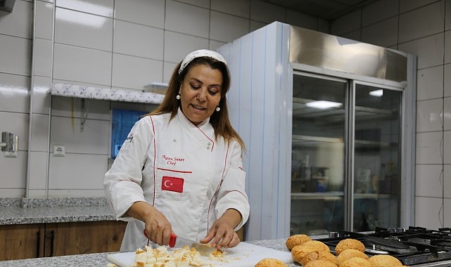 Büyükşehir Belediyesi’ne bağlı Beyaz Kalpler ekibinde mutfak sorumlusu olarak görev