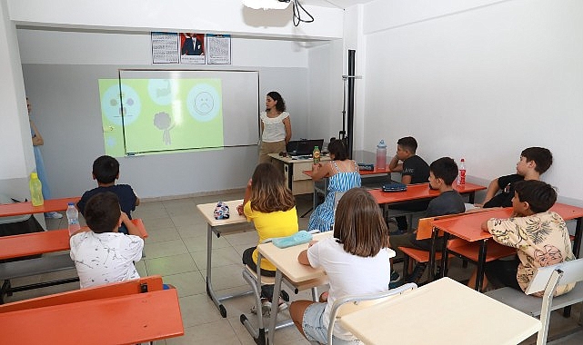 Burhaniye Belediyesi Sosyal Etkinlik Merkezi (BURSEM) bünyesinde, çocuklara yönelik “Akran