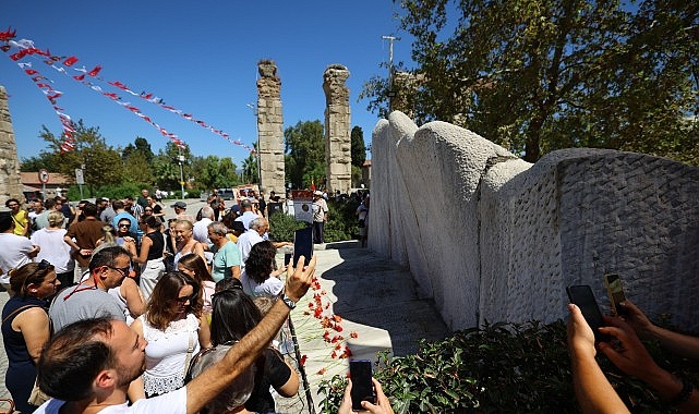 Efes Selçuk’ta, Büyük Taarruz’un 103. yıl dönümü Kurtuluş Yolu Anıtı’nda