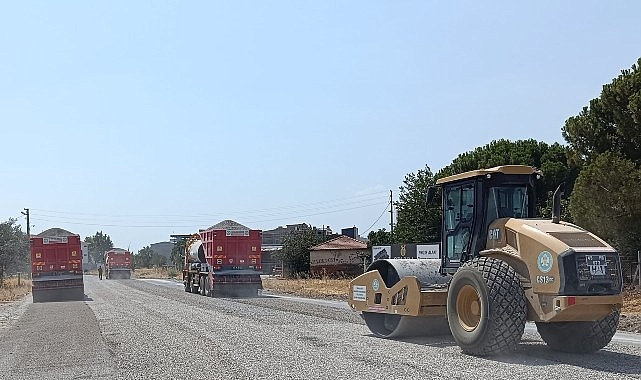 Manisa Büyükşehir Belediyesi, il genelinde yürüttüğü asfalt çalışmaları ile vatandaşların