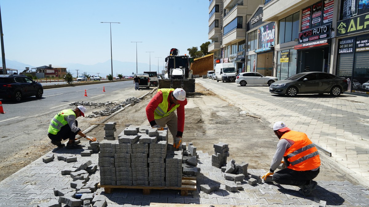 Büyükşehir Belediyesi, şehir merkezinin ana arterlerinden Kuzey Çevre Yolu’nda yürüyüş