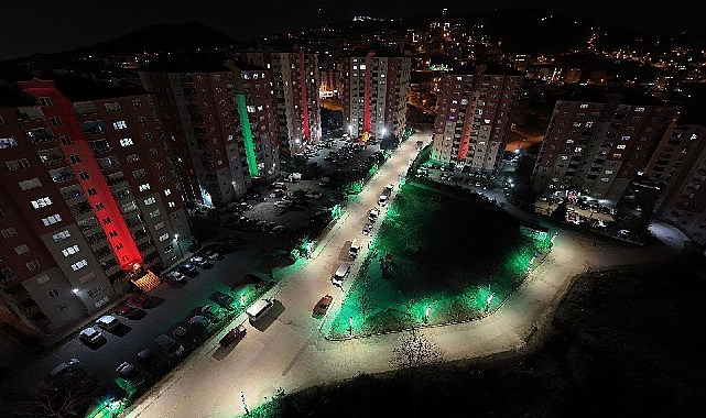 Canik Belediyesi, aydınlatma ve çevre düzenleme çalışmalarıyla caddeleri, sokakları ve