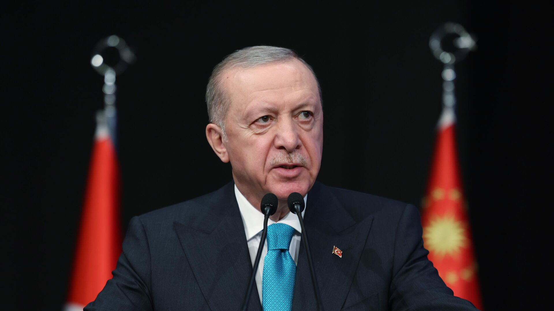 Cumhurbaşkanı Erdoğan, İngiltere Başbakanı Starmer ile bir telefonda görüşmesi gerçekleştirdi.