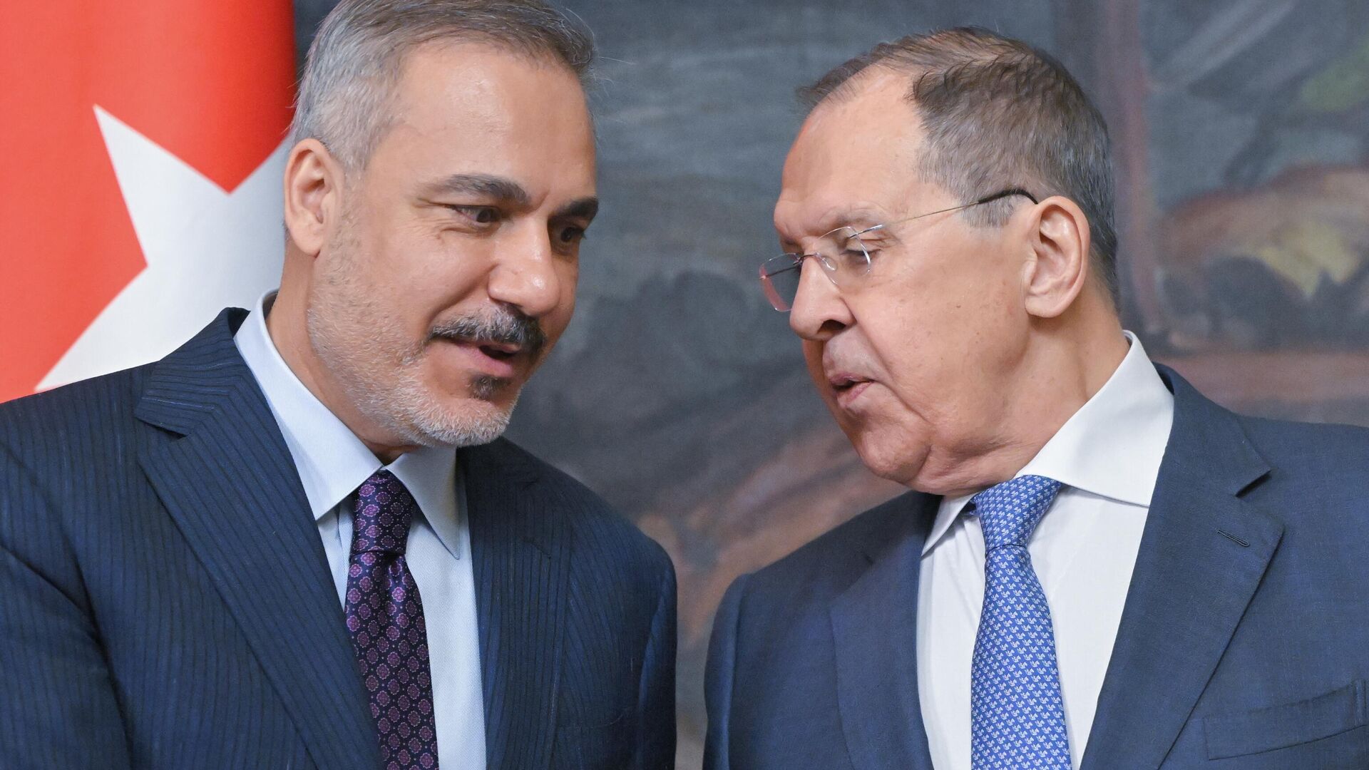 Dışişleri Bakanı Fidan, Rus mevkidaşı Lavrov ile telefon görüşmesi yaptı.