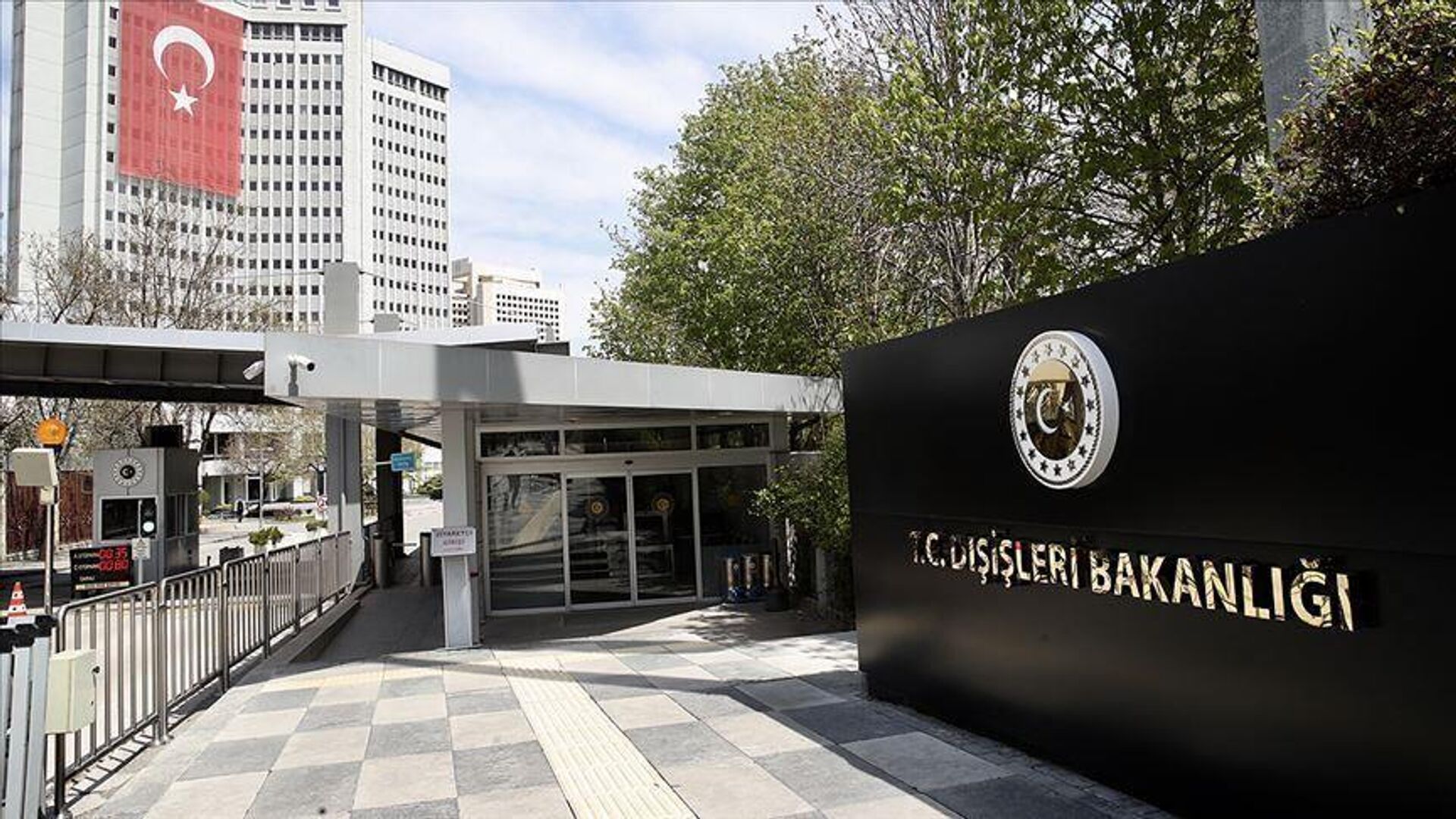 Dışişleri Bakanlığı, İsrail’in Suriye’ye yönelik askeri saldırılarını sert bir dille