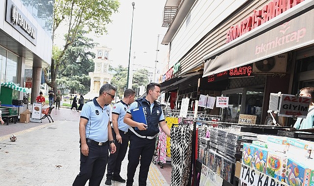 Osmangazi Belediyesi Zabıta Müdürlüğü ekipleri, kaldırımlarda görme engelliler için oluşturulan