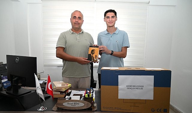 Kemer Belediyesi Gençlik Meclisi Başkanı Mehmet Yalın Erdal, Kemer Belediyesi