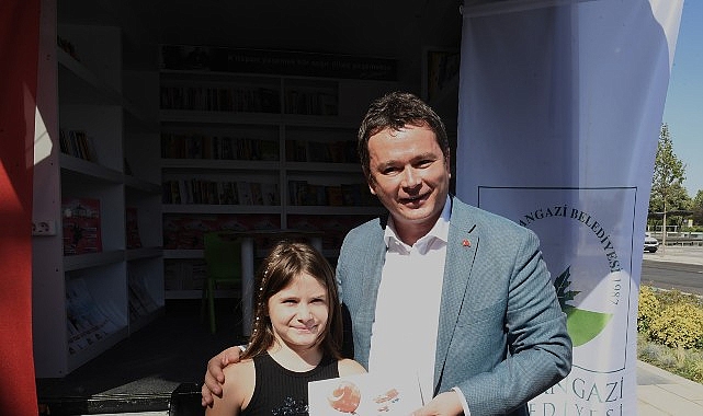 Osmangazi Belediyesi’nin merkeze uzak mahallerdeki çocukları kitap ile buluşturmak amacıyla