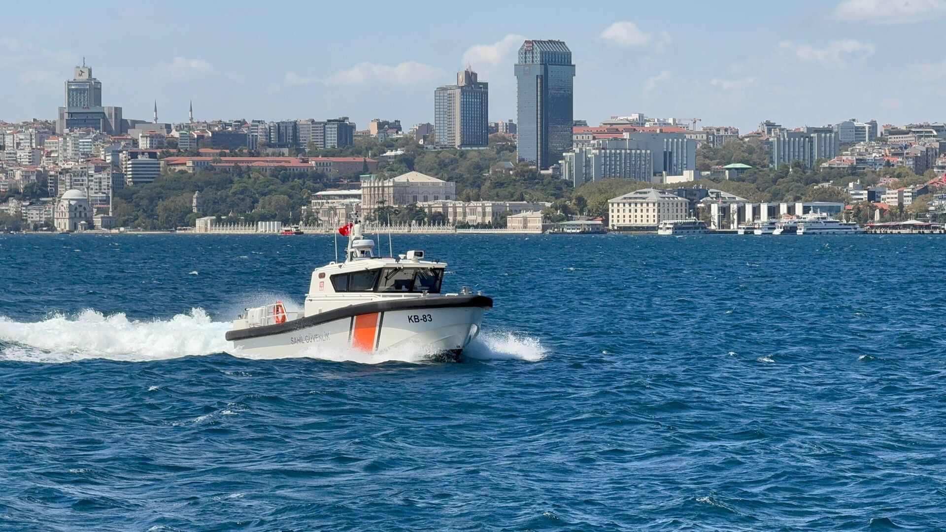 İstanbul'da pazar günü yapılan yüzme yarışında kaybolan Rus yüzücü Nikolai