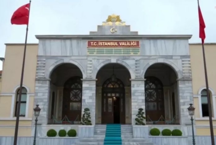 İstanbul Valisi Davut Gül, ihtiyaç sahibi öğrencilere, Aile ve Sosyal