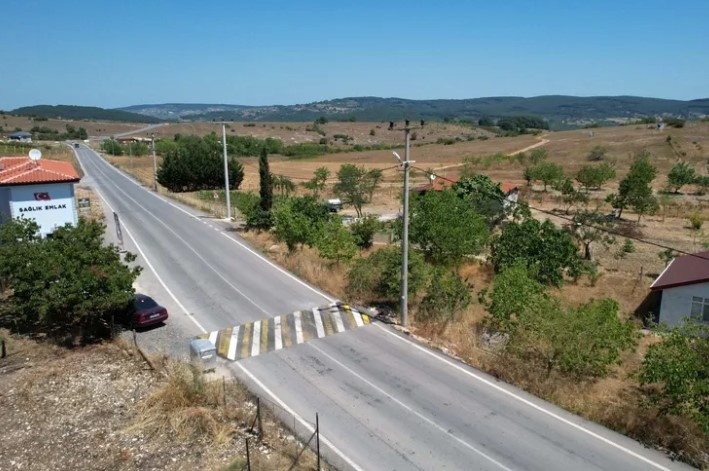 Kocaeli Büyükşehir Belediyesi, Kandıra ilçesinde Akçaova ile Deliveli Mahallesi arasındaki