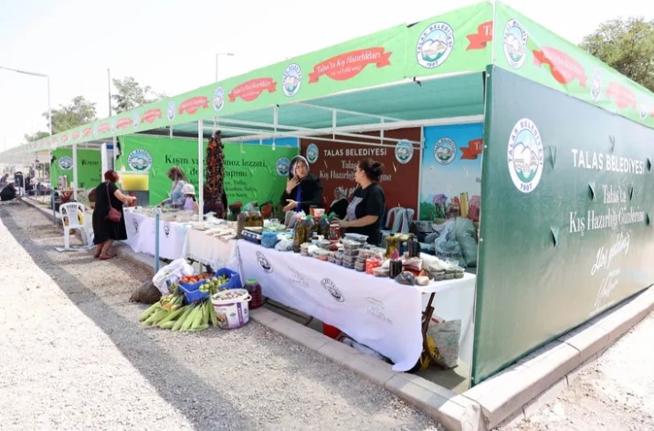 Kayseri Talas'a bağlı Reşadiye Mahallesi’ndeki eski stadyumda yapılacak etkinlikte, vatandaşlar