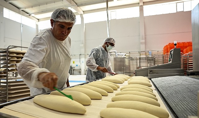Antalya Büyükşehir Belediyesi’nin halkçı projesi Halk Ekmek ürün çeşitliliği, kalitesi