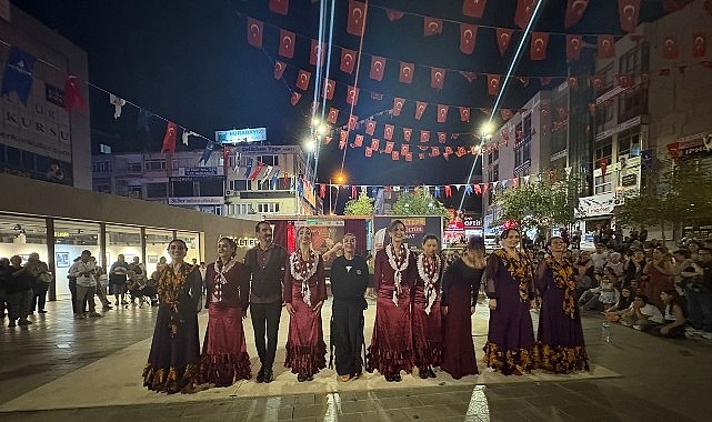 Maltepe Belediyesi, Maltepe Cumhuriyet Meydanı'nda renkli bir kültür sanat etkinliğine