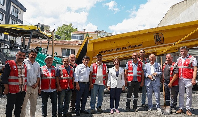 Maltepe Belediyesi, 18 mahallede asfalt ve kaldırım çalışmalarını aralıksız sürdürüyor.