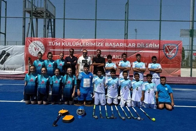 Nevşehir Belediyesi Yaz Spor Okulları’nda eğitim alan kız ve erkek
