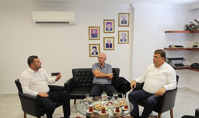 Belediye Başkanı İsmail Yetişkin, Belediye Başkan Yardımcısı Gökhan Pehlivan ve