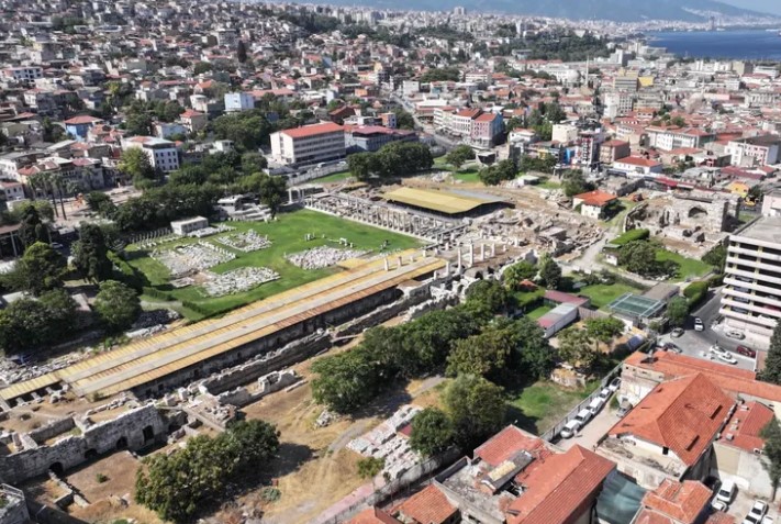 İzmir’in merkezinde yer alan Smyrna Antik Kenti, 2007’den bu yana