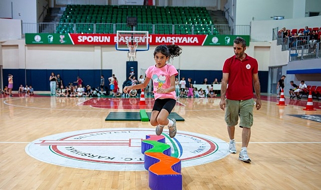Karşıyaka Belediyesi tarafından düzenlenen ve yaz boyunca sokaklara neşe katan