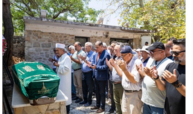 İzmir Büyükşehir Belediye Başkanı Dr. Cemil Tugay, geçmiş dönem CHP