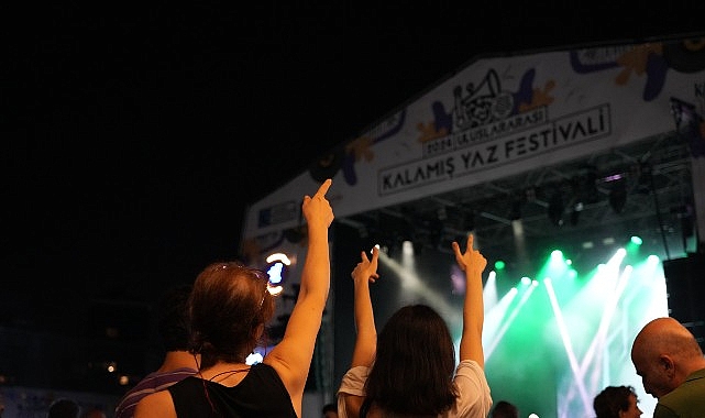 Uluslararası Kalamış Yaz Festivali, 8 Ağustos’ta “Selvi Boylum Al Yazmalım” filmiyle başlıyor.  Film