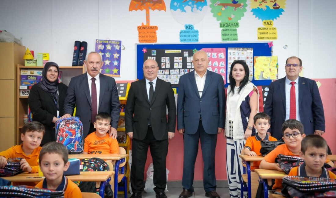 Büyükşehir Belediyesi, yeni eğitim-öğretim yılının başlamasıyla birlikte 18 ilçede 4