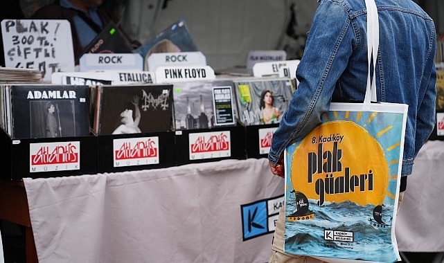 Türkiye’nin en geniş katılımlı analog müzik buluşması Kadıköy Plak Günleri,