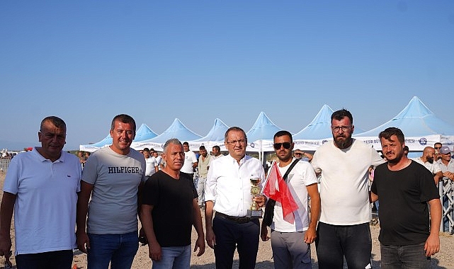 Ayvalık Belediye Başkanı Mesut Ergin, “Rahvan At Yarışları’nda hem geleneğimizi