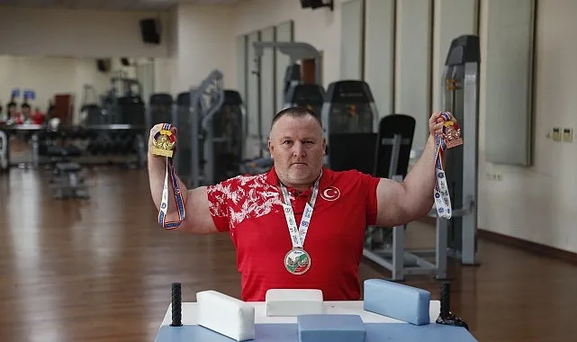 Bağcılar Belediyesi Engelliler Spor Kulübü sporcuları Akın Demir ile Erkan