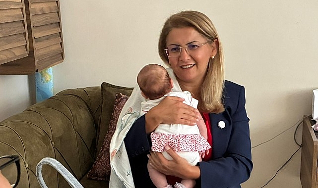 Bakırköy Belediyesi, yeni doğum yapan annelerin yanında olmak ve hayatını