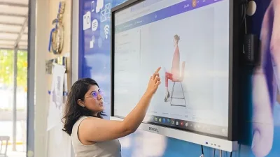 Balçova Belediyesi kadınların dijital mecralarda güçlenmesi amacıyla “Kadınlar Dijitalde Parlıyor”