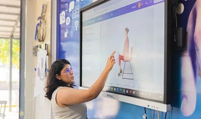 Balçova Belediyesi kadınların dijital mecralarda güçlenmesi amacıyla “Kadınlar Dijitalde Parlıyor”