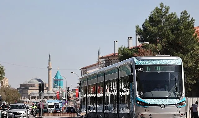 Konya Büyükşehir Belediye Başkanı Uğur İbrahim Altay, üniversite öğrenimi için