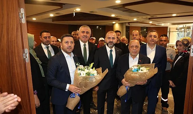 Nevşehir Belediye Başkanı Rasim Arı, Hak-İş Konfederasyonu’na bağlı Hizmet-İş Sendikası