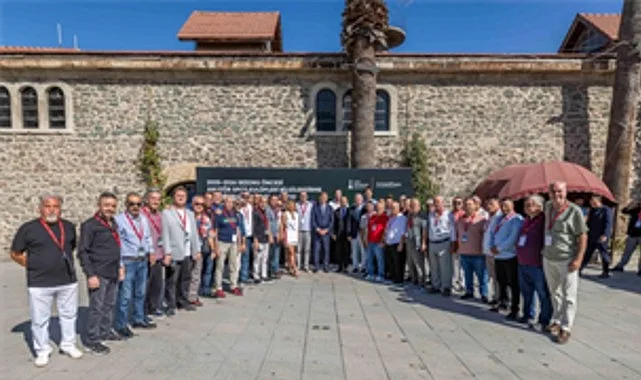 İzmir Büyükşehir Belediye Başkanı Dr. Cemil Tugay, amatör spor kulüplerinin