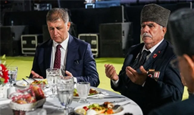 İzmir Büyükşehir Belediye Başkanı Dr. Cemil Tugay, 19 Eylül Gaziler