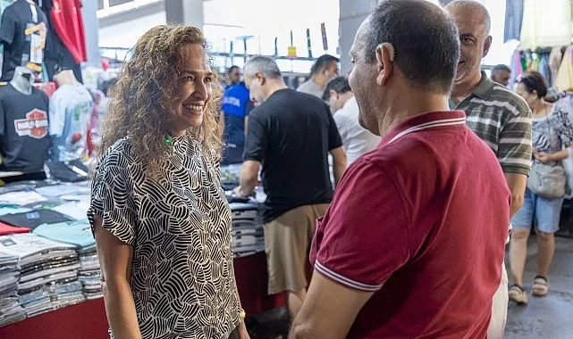 Karşıyaka Belediye Başkanı Yıldız Ünsal, Bahçelievler Katlı Pazar Yeri’nde incelemelerde